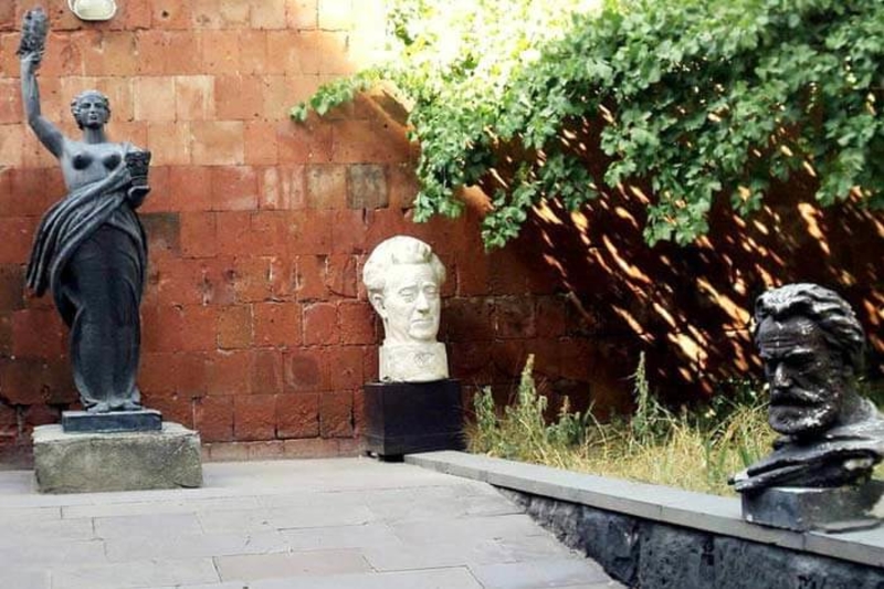 Hakob Kojoyan house museum